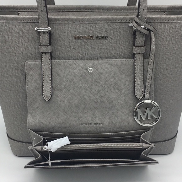 MICHAEL KORS SM TZ SHOULDER TOTE & WALLET SET - Picture 4 of 8